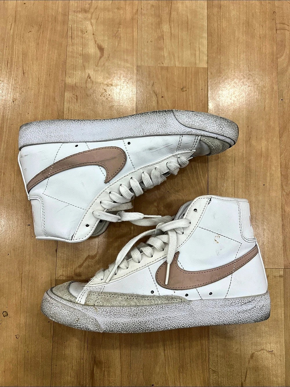 Nike Blazer Mid '77 Vintage White Pink Oxford Sneakers